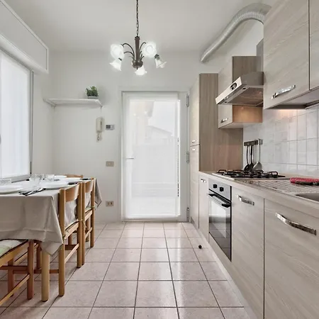Marila Standard, 6 Posti A Due Passi Dal Mare Daire *